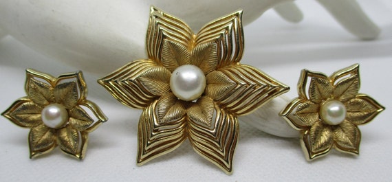 SIGNED BOUCHER Brooch Earring Set Genuine PEARLS … - image 1