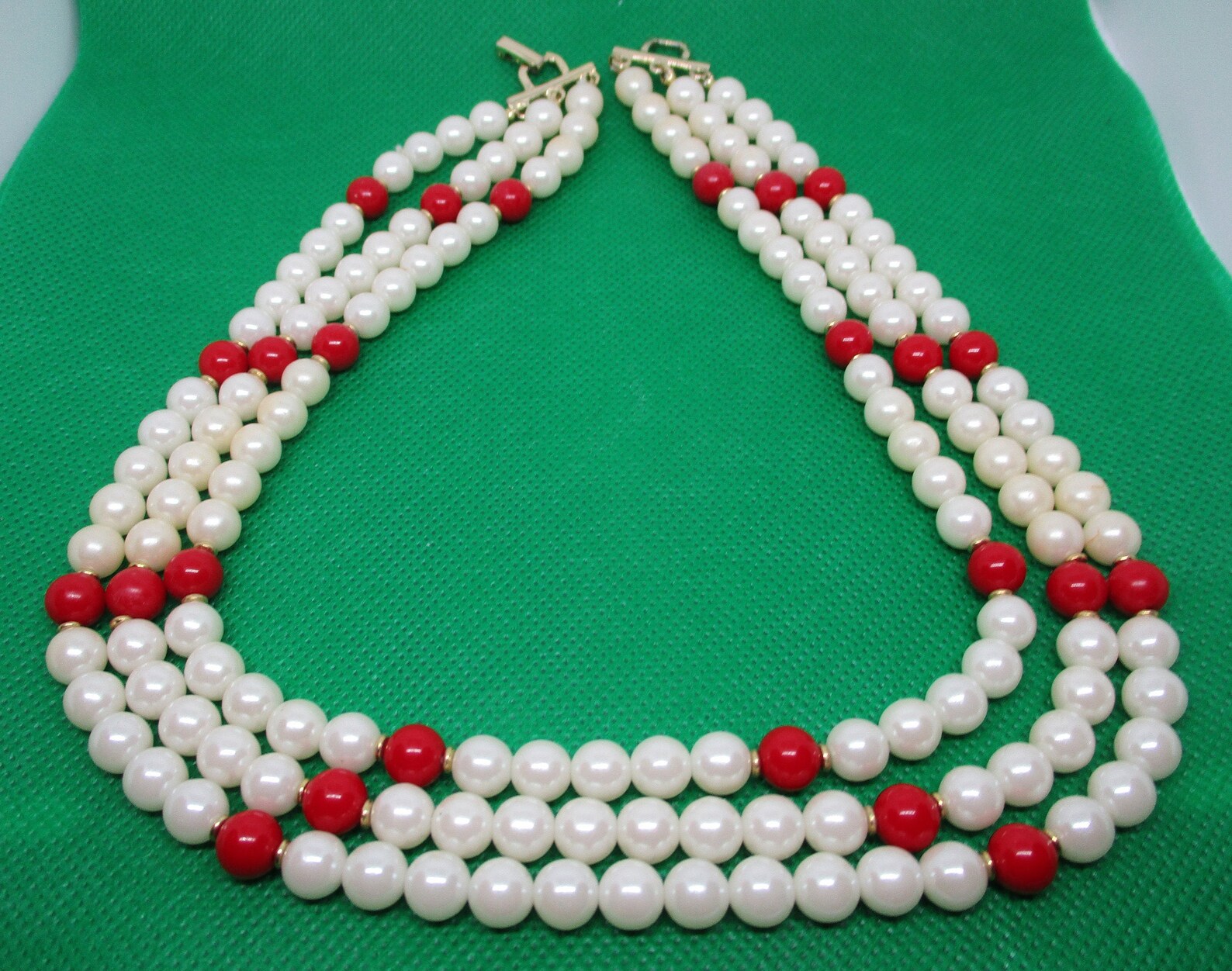 3 Strand Pearl Necklace Triple Strand Faux Pearl Red Plastic Etsy