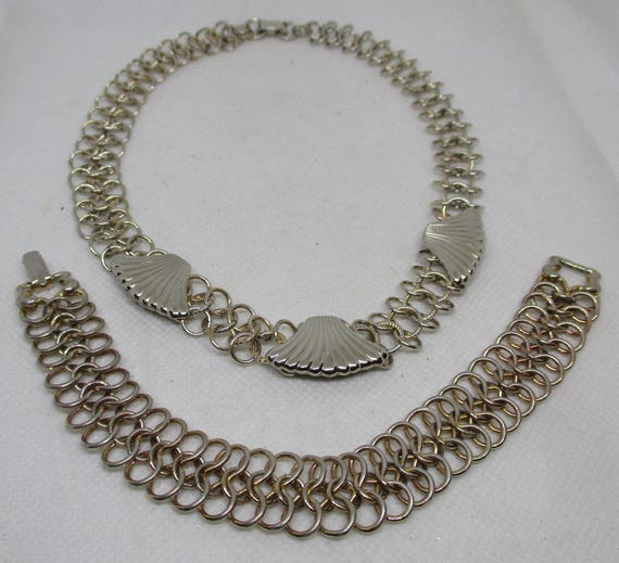 Vintage GOLDETTE Light Colored Gold Tone Necklace & Bracelet Set Goldette EGYPTIAN Revival Triple Ring Fans Goldette Jewelry Designer 1950's