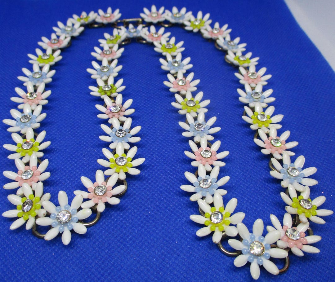 28 and 5/8 Inches FLOWER Necklace RHINESTONE LUCITE Gol Tone Metal ...