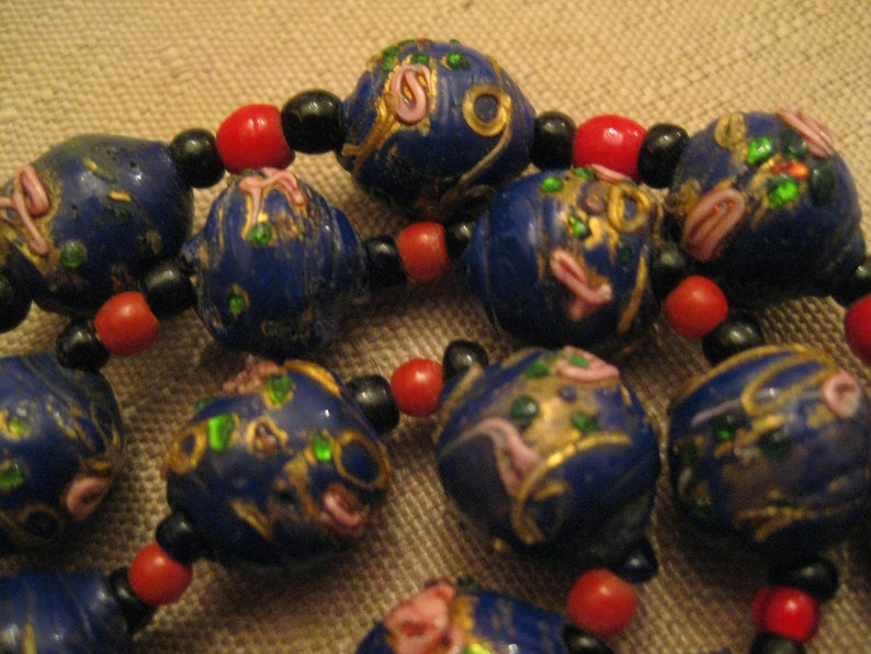 WEDDING CAKE Beaded Necklace Venetian MURANO Glass Navy Blue Colored Bead With Roses Necklace 1930/'s Vintage