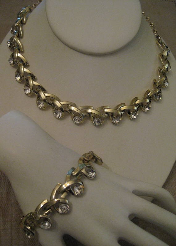 RARE HUGE CORO Rhinestone Gold Tone Metal Necklace