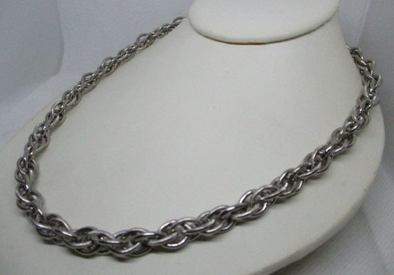 Heavy Textured Large Link Necklace Silver Tone Me… - image 6