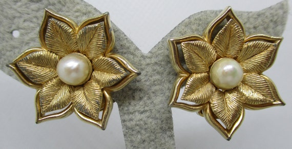 SIGNED BOUCHER Brooch Earring Set Genuine PEARLS … - image 3