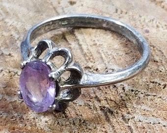 Vintage Ruffled Sterling Silver Amethyst Ring Size 4.5