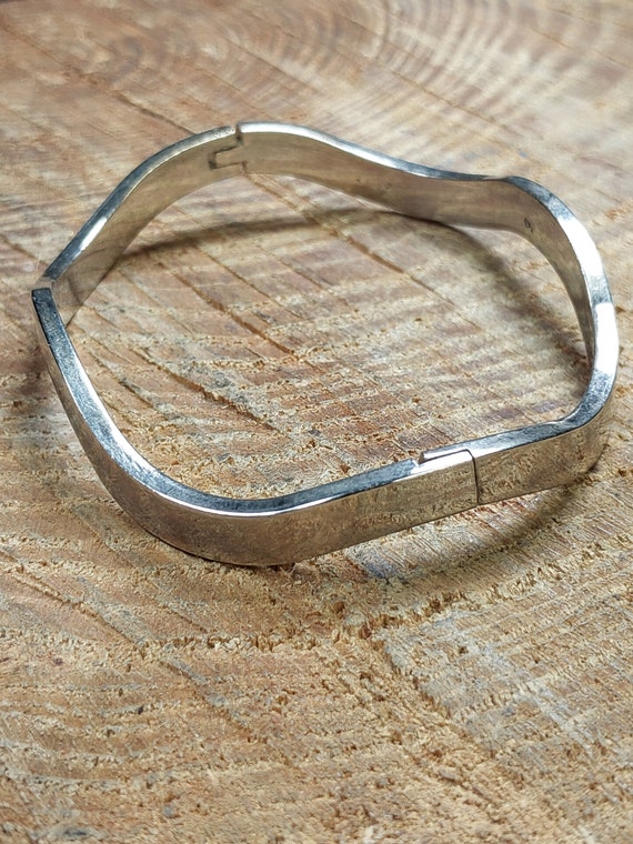 Wavy Sterling Silver Hinged Bracelet 7" - image 3
