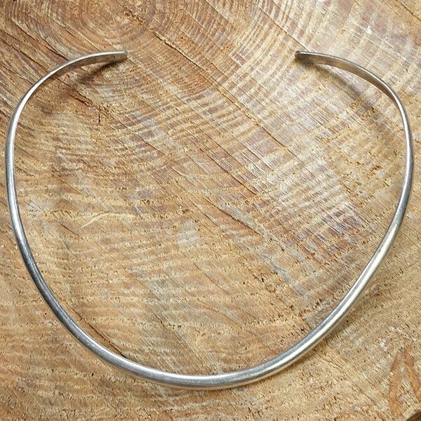 Taxco Sterling Silver Half Round Shaped Necklace Choker 12"