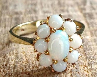 Vintage 18k Yellow Gold Opal Halo Ring Size 8.5
