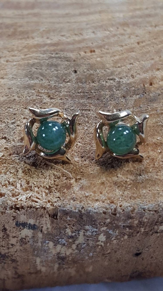 Vintage 14k Gold Jade Ball Earrings