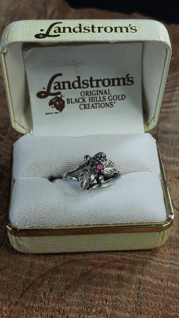 Landstroms black hills gold Gem