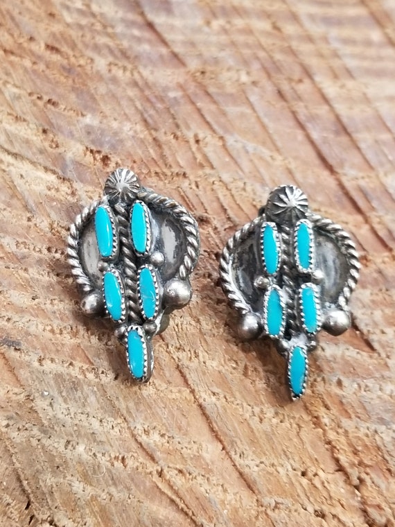 Zuni Needlepoint Turquoise Clip On Earrings - image 2