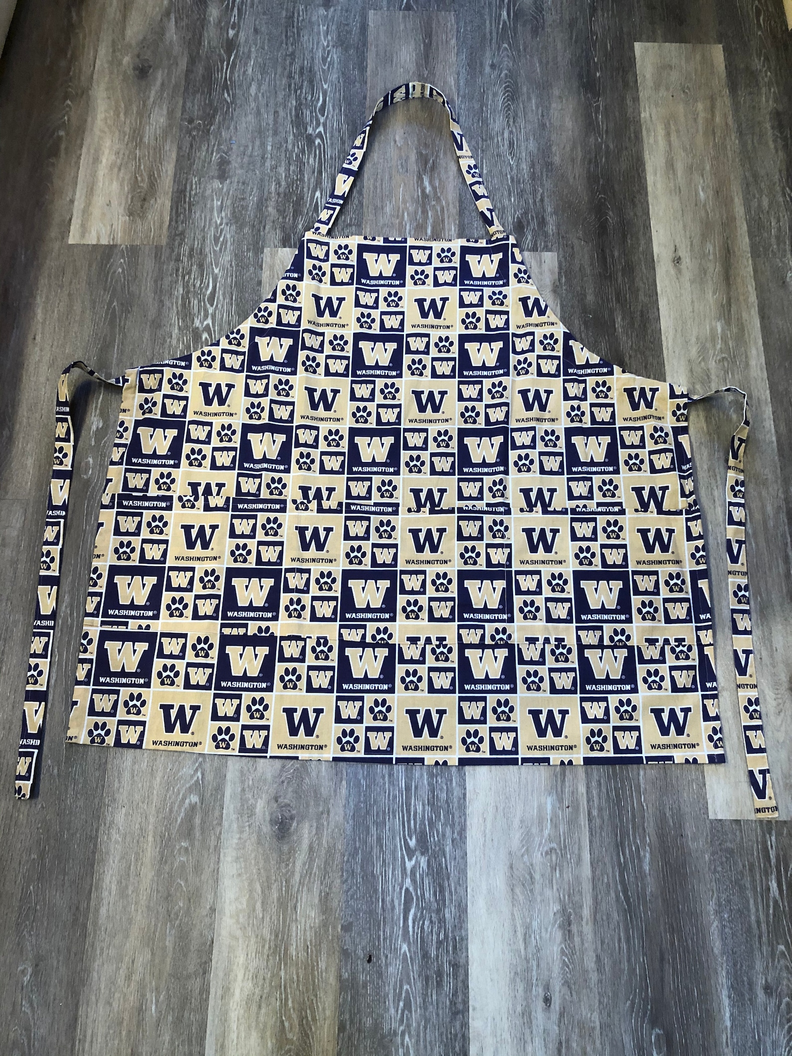 University of Washington BBQ Apron