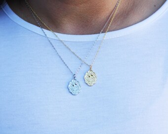 Scalloped Flower Charm Necklace