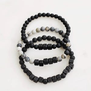 Pulsera con nombre de hombre personalizada / Regalo para el padre con nombres de niños / Pulsera personalizada para hombre / Idea de regalo para el día del padre / Regalo de pulsera para papá