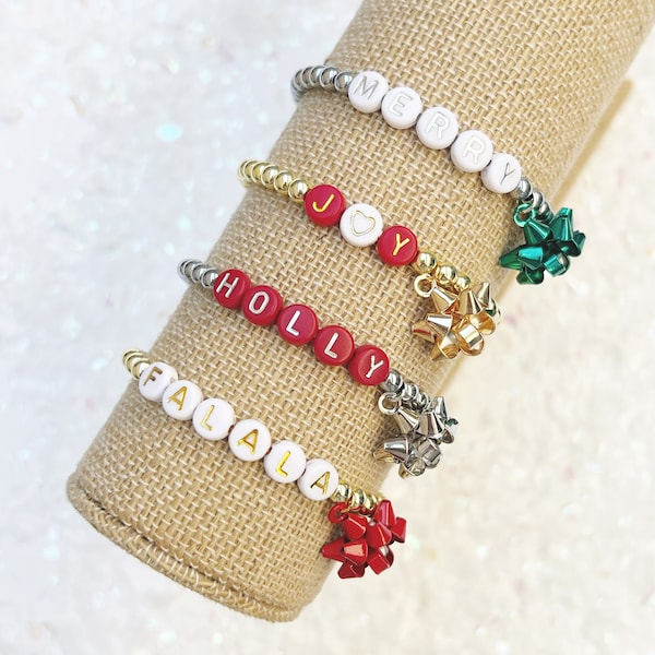 Christmas Bow Custom Charm Bracelets by Sarahndipity Jewelry || beaded, stretch, Christmas bracelet, reindeer, santa, gingerbread, holiday