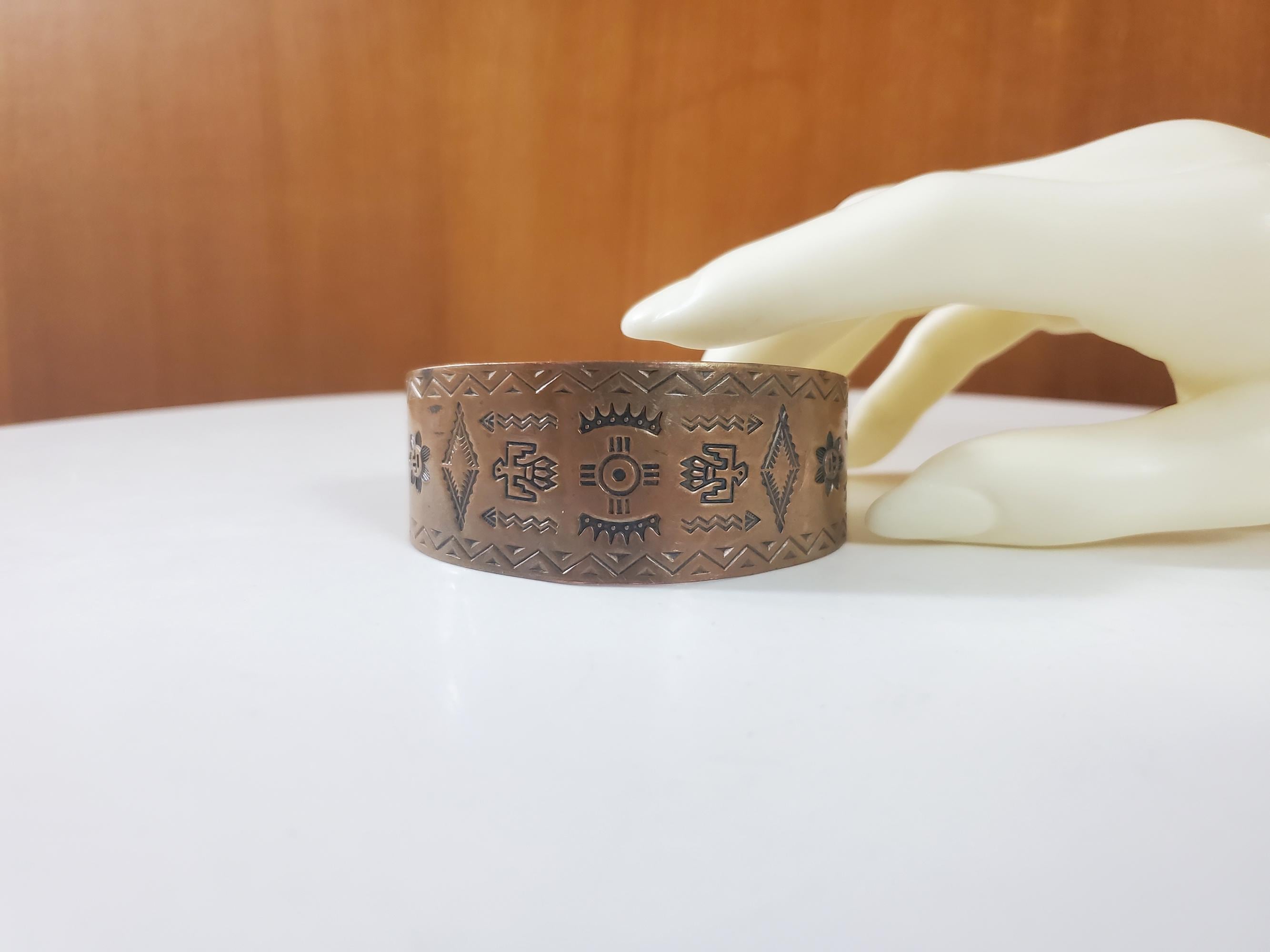 アクセサリー Vintage Navajo Copper Thunderbird Bangle Vintage Navajo Copper Bracelet - Thunderbird - Fred Harvey - US