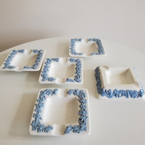 Set of 5 Wedgwood Etruria & Barlaston Embossed Queens Ware Bridge Ashtrays