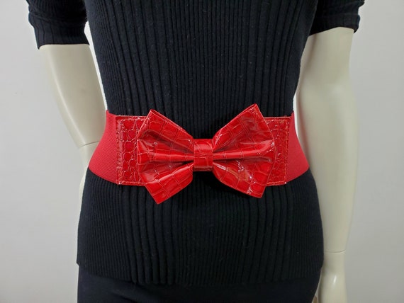Vintage 1980s New Look Red Elastic and Leatherette Woman display picture 1