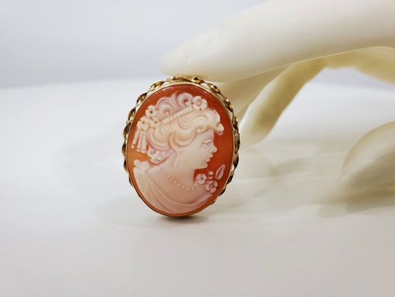Mid Century Era Italian Cameo Brooch Marked Italy 585 Carved