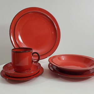 Thomas Germany Flame Dinnerware - 24 pieces - 6 Piece Place Setting for 4 - Hertha Bengtson - Bright Red with Scandic Shadow