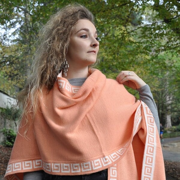 Reversible shawl, alpaca wool shawl, alpaca women's shawl, pure alpaca wool shawl, light and silky soft shawl, alpaca shawl poncho