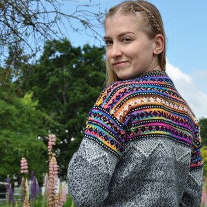 Maglione girocollo, maglione dal taglio dritto, motivi andini, maglione sofisticato, essenziale per il tuo guardaroba, maglione in alpaca, maglione chic e comodo