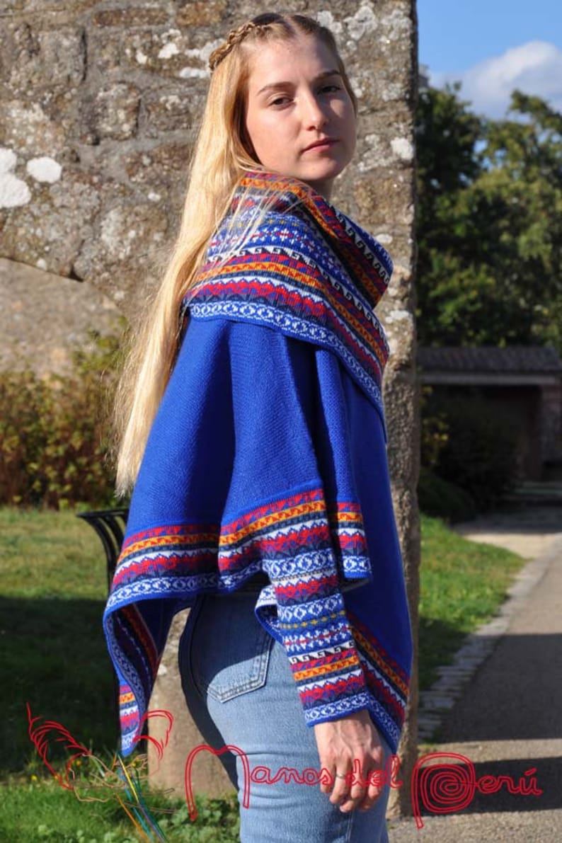 Poncho pull manches chauve souris, Poncho péruvien pièce unique, Poncho pull tricote en laine d'alpaga, Pull poncho avec col en écharpe image 3