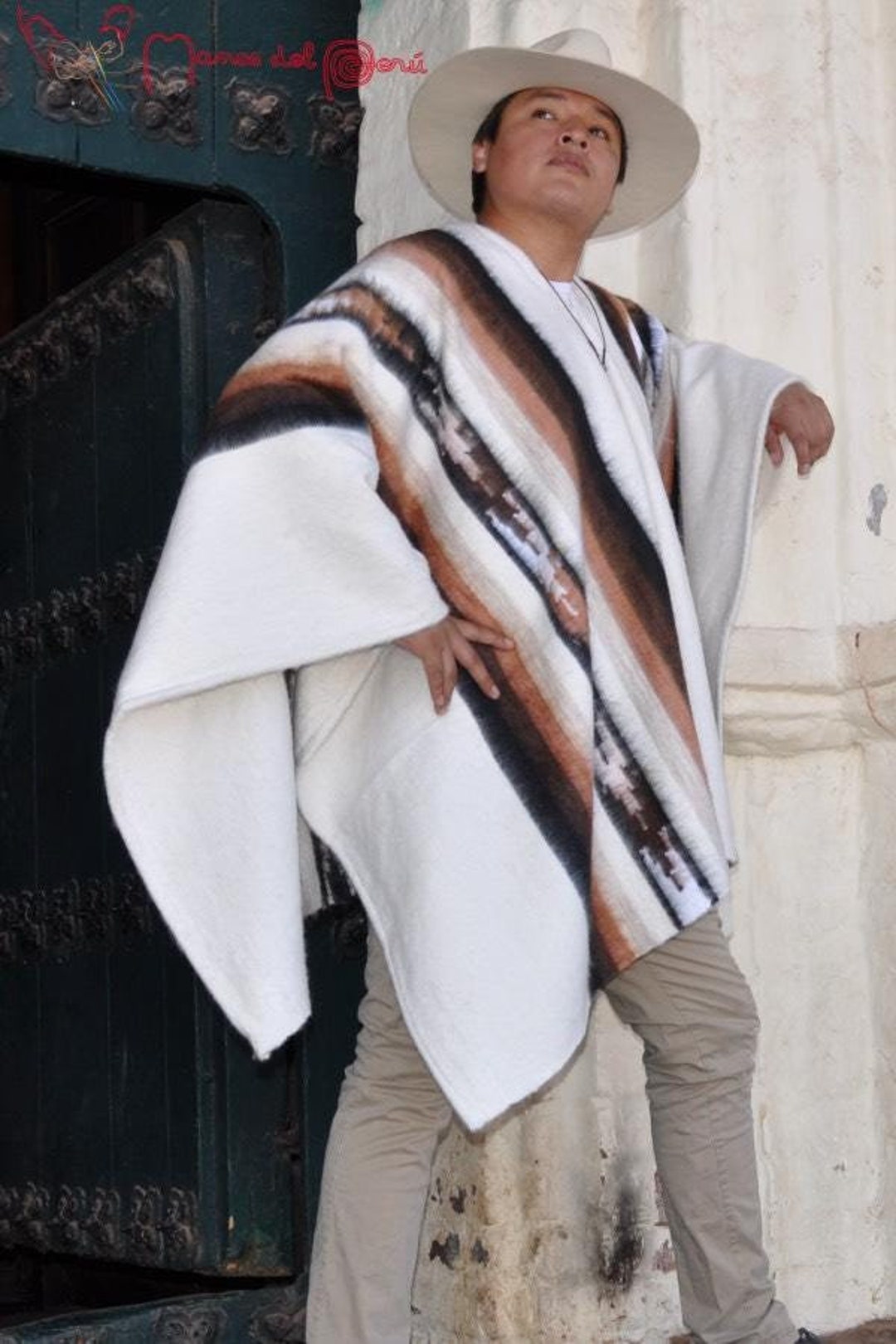 Poncho péruvien homme bleu, poncho bleu indigo en laine alpaga