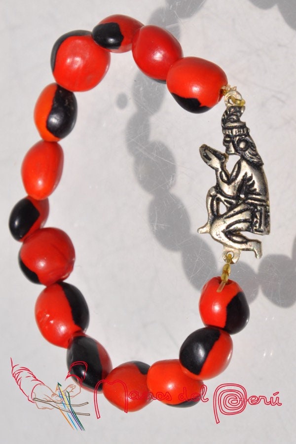 Peruvian bracelet with seeds from the Andes Huayruro, bracelet with bronze medallion, handmade Indian bracelets with huayruro seeds