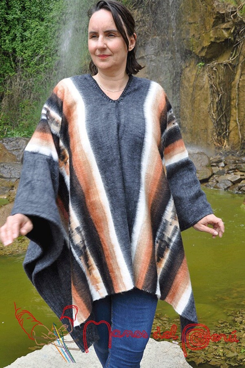 Poncho péruvien femme entièrement tisse main en laine d'alpaga, Poncho plusieurs gammes des couleurs, poncho unisexe laine d'alpaga chaude Gris anthracite