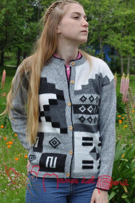 Gilet femme laine d alpaga cardigan peruvien tricote dans les andes Veste femme douce chaude elegante Gilet femme avec des motifs andins Etsy France