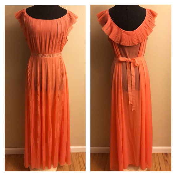 1950’s Pleated Vanity Fair Night gown Gem