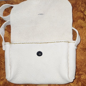 Bolso o cartera de piel de búfalo blanco con botón de cuerno de búfalo n.º 11