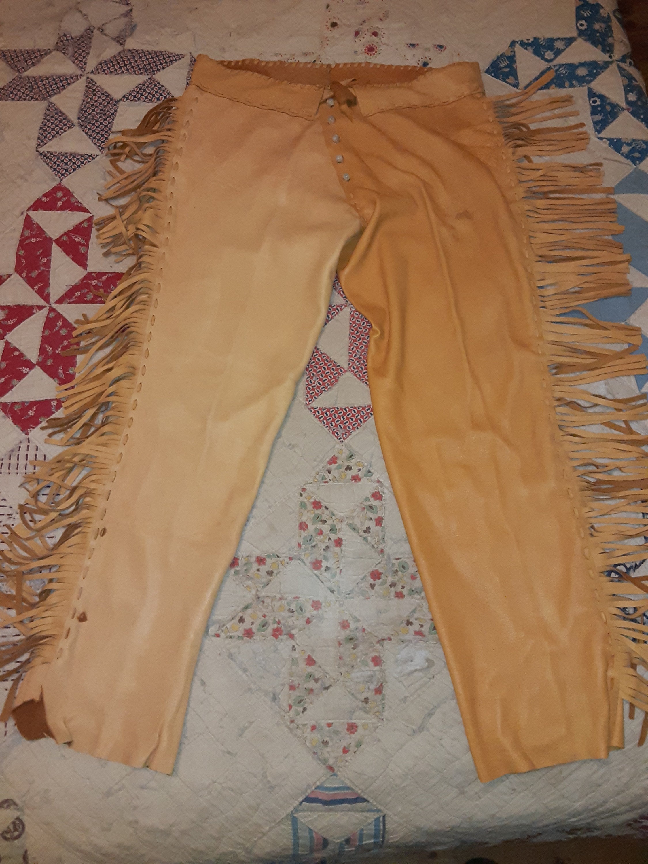 Tanning Hides to make Buckskin clothing in the Powhatan In…