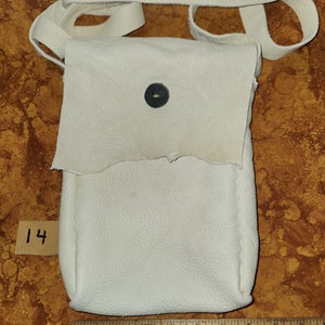 Bolso/cartera de piel de búfalo blanca con botón de cuerno de búfalo n.º 14