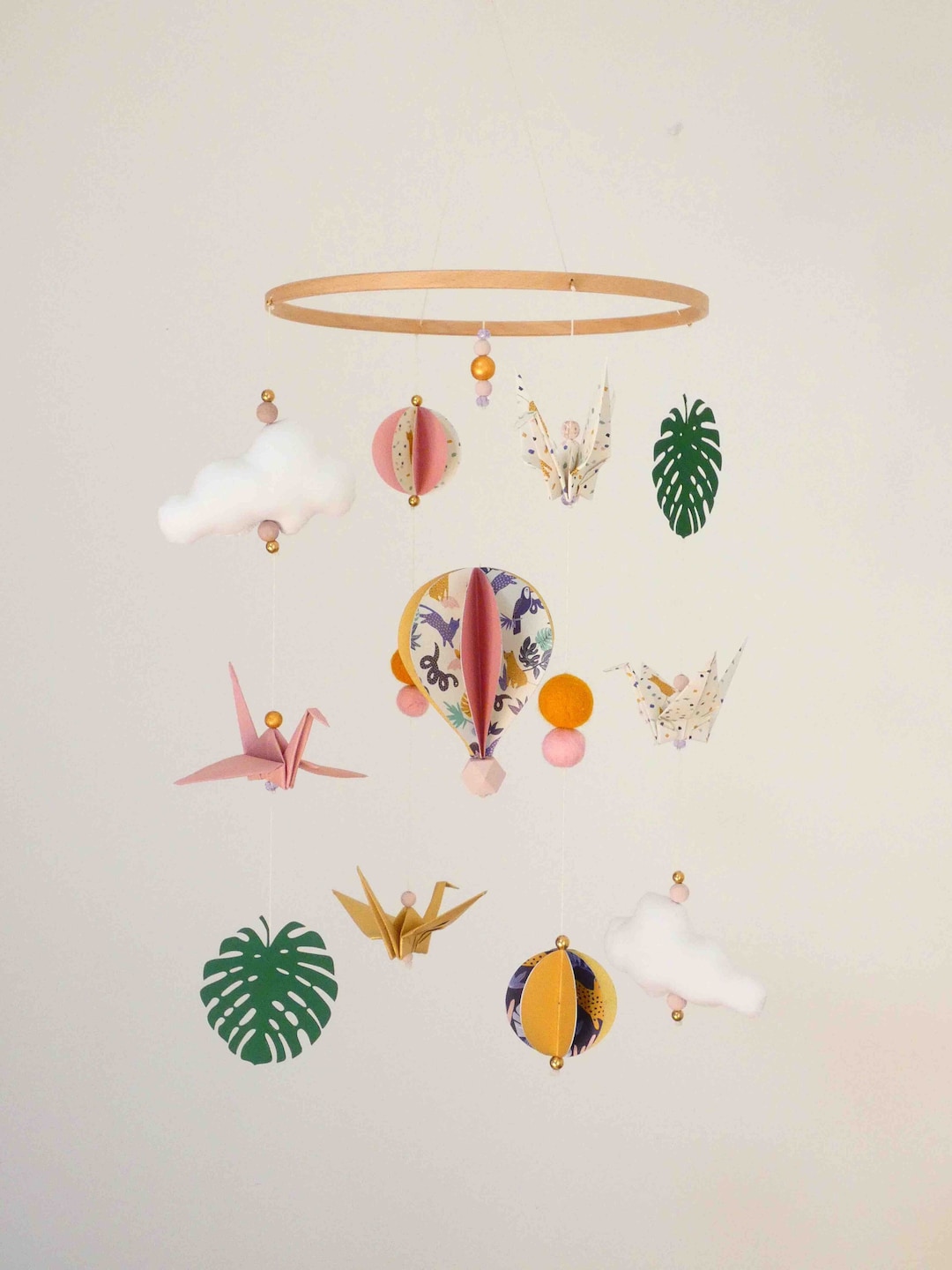 Mobile bébé montgolfière origamis jungle monstera rose Etsy France