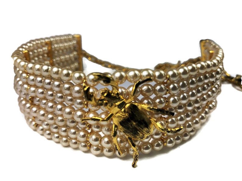 Stunning Designer RODRIGO OTAZU 7 Row Faux Pearl /& Gold Tone Beetle Choker Necklace