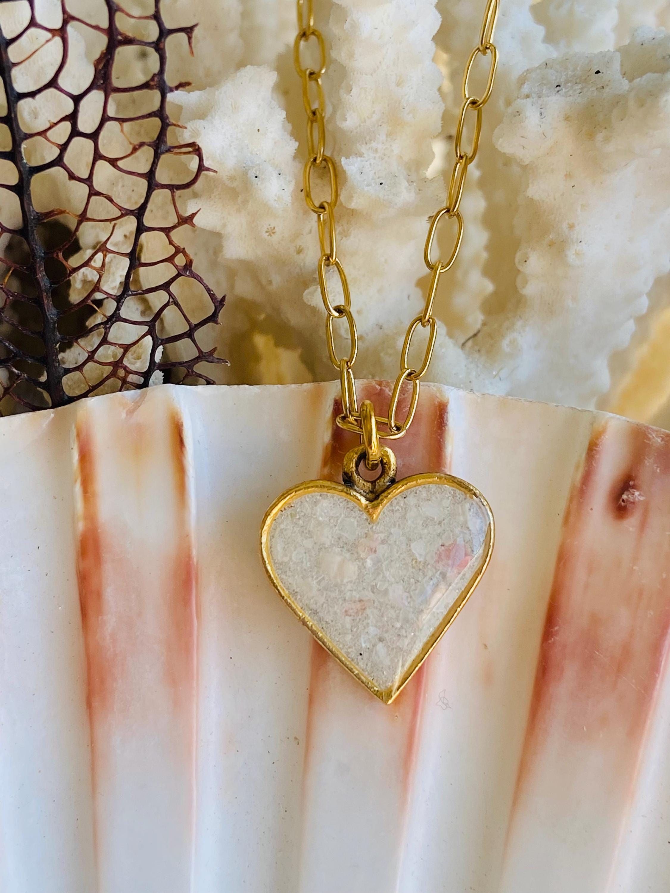 ゴールドハートシェルペンダントネックレス - Etsy 日本 ゴールドハートシェルペンダントネックレス - Etsy 日本