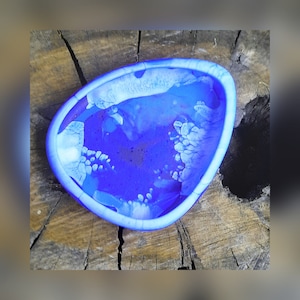 Beautiful handmade resin bowl. Soap dish, trinket bowl or for serving food. Matte finish. Organic shape. Statement piece. Unique design.