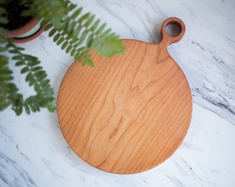 Large Round Cherry Wood Cutting Board with Handle, Round Cutting Board, Round Serving Board, Wood Serving Board