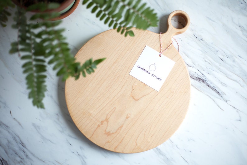 Large Round Maple Wood Cutting Board With Handle Image 0