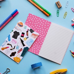 Quadernino a righe con illustrazioni moda | Quaderno illustrato con fantasia colorata | Cartoleria colorata | Accessori scrivania colorati
