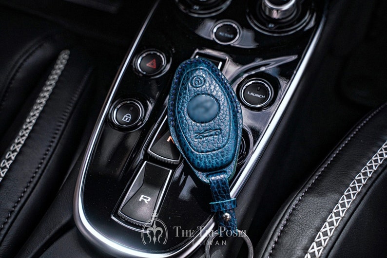 Mclaren covered Leather Key Fob case 720S 765LT 600LT 540C 570S 650S GT 12C MP4 Senna Leather Handmade. image 4