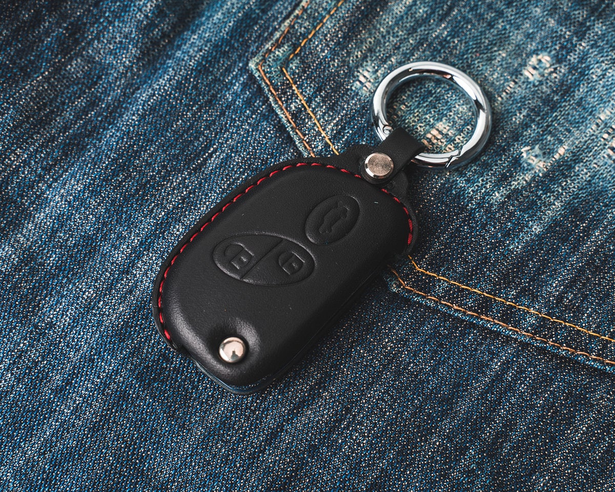 Maserati Covered Leather Key Fob Case Granturismo GT Levante Ghibli MC20 Leather Handmade. - Etsy Maserati Covered Leather Key Fob Case Granturismo GT Levante Ghibli MC20 Leather Handmade. - Etsy