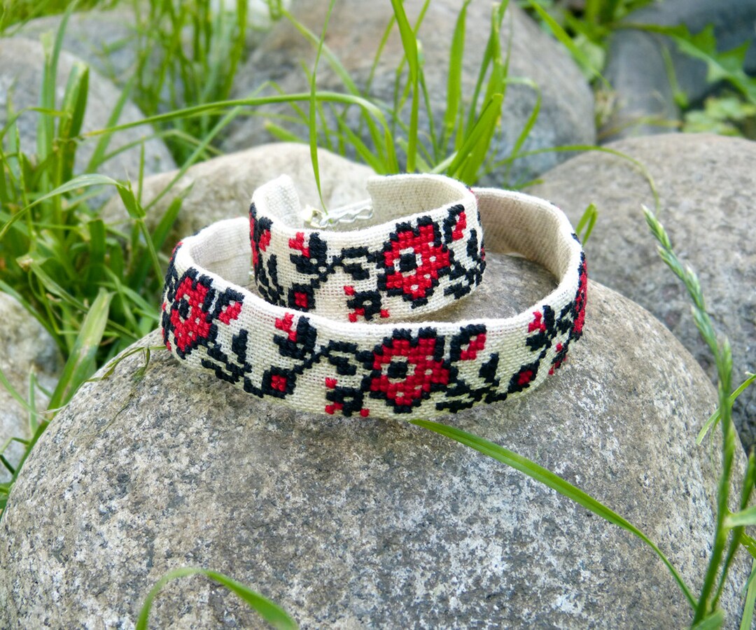 Embroidered Ukrainian Choker and Bracelet Black-red Neck - Etsy