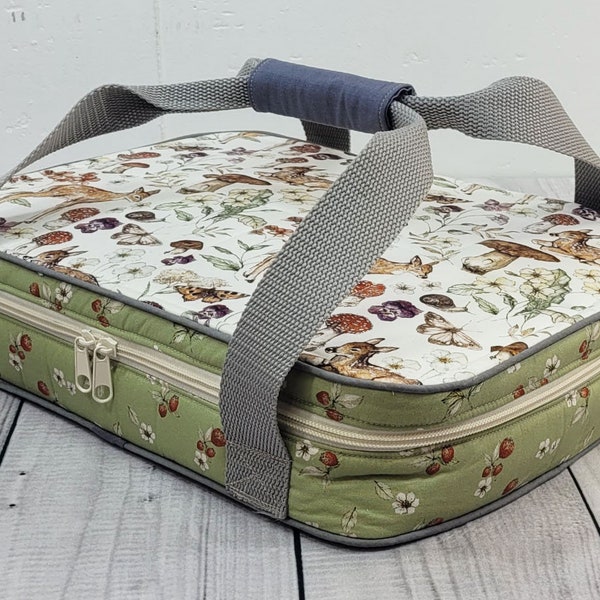 Deer and Mushrooms Insulated Casserole 9"x13" Carrier Thermal Lining for Hot Dishes for BBQs Picnics Graduation Tailgating Games Holiday