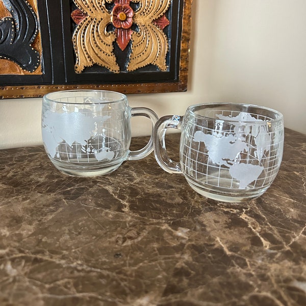 Vintage world globe coffee mugs from Nescafé, set of 2 clear etched glass collectible coffee/tea mugs