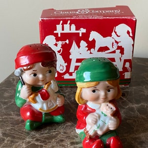 Christmas Light Bulb Salt & Pepper Shakers with Box – Treasures Under Sugar  Loaf – Antiques, Collectibles, Home Decor and More