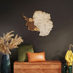 Landkarte der Antarktis aus Holz – große multicolor 3D Wand-Deko Kunst für dein Zimmer, Flur, Büro oder Esszimmer