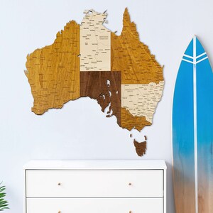 Holzkarte von Australien - gravierte Städte, Straßen, Grenzen - große mehrfarbige 2D Wanddekoration für Ihr Zimmer, Flur, Büro